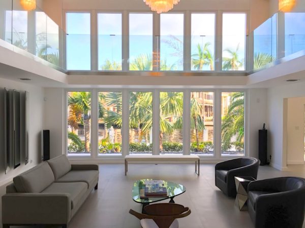 Fort Lauderdale Waterfront Home - Living Room
